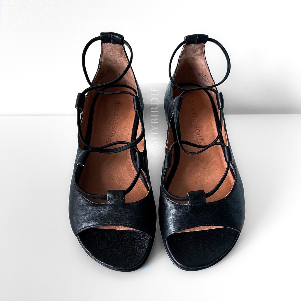 NEW “Lark” Strappy Open Shoe Gentle Souls by Kenneth Cole